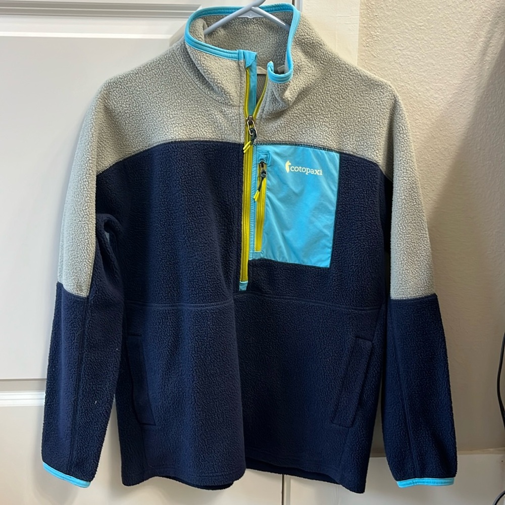 Cotopaxi Abrazo fleece pullover. Size medium.